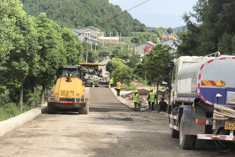 路橋集團(tuán)搶晴天、戰(zhàn)雨天、斗夜間  全力以赴推進(jìn)國(guó)道347項(xiàng)目建設(shè)